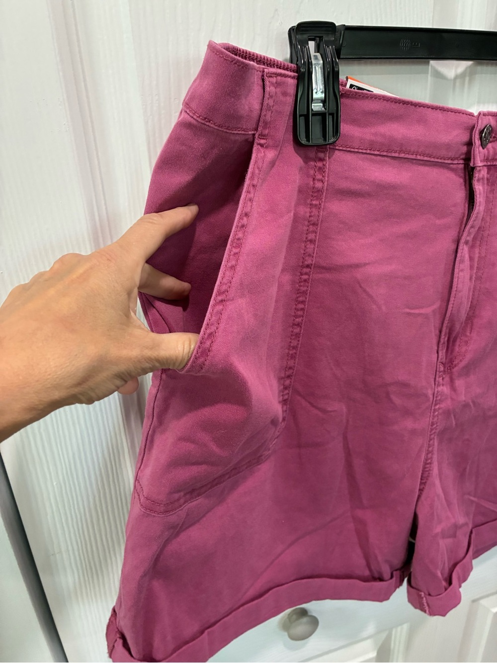 Gloria Vanderbilt Berry Pink Casual Shorts - Picture 2 of 5